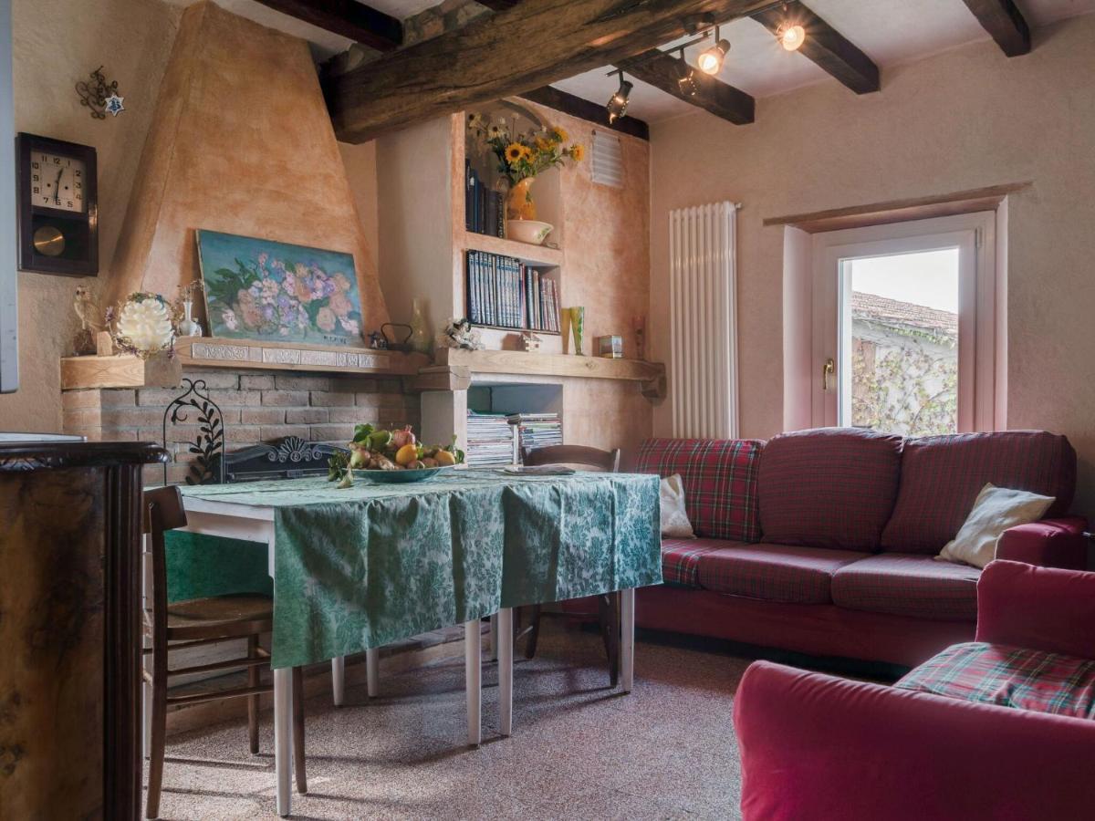 Soulful Holiday Home In Modena Wth Garden Rum bild