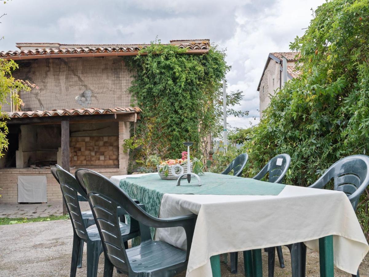 Soulful Holiday Home In Modena Wth Garden Rum bild
